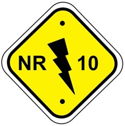 NR 10 - SEGURANÇA EM INSTALAÇÕES E SERVIÇOS EM ELETRICIDADE